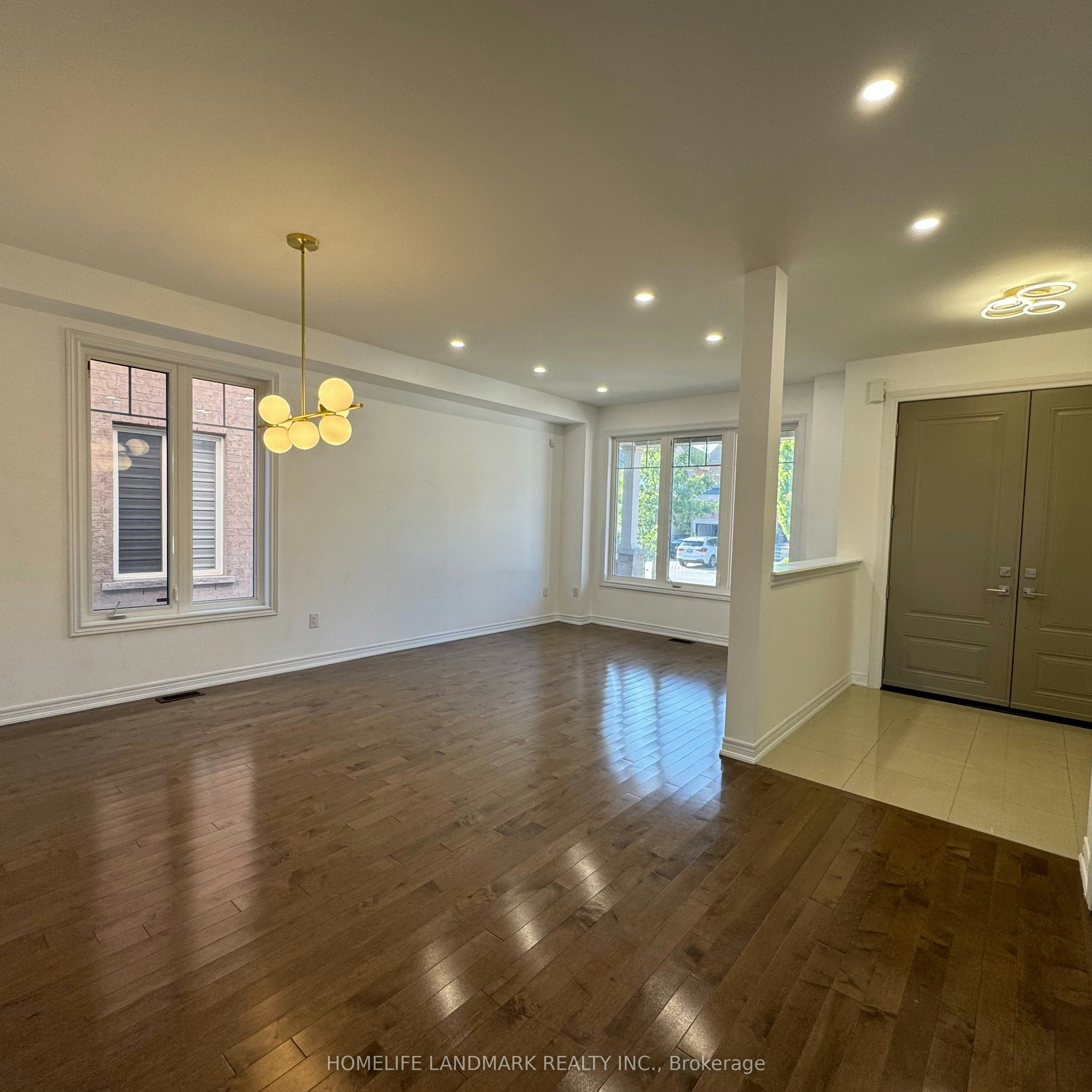 32 Philips Lake Court, Richmond Hill, ON, L4E 0S8 - 3
