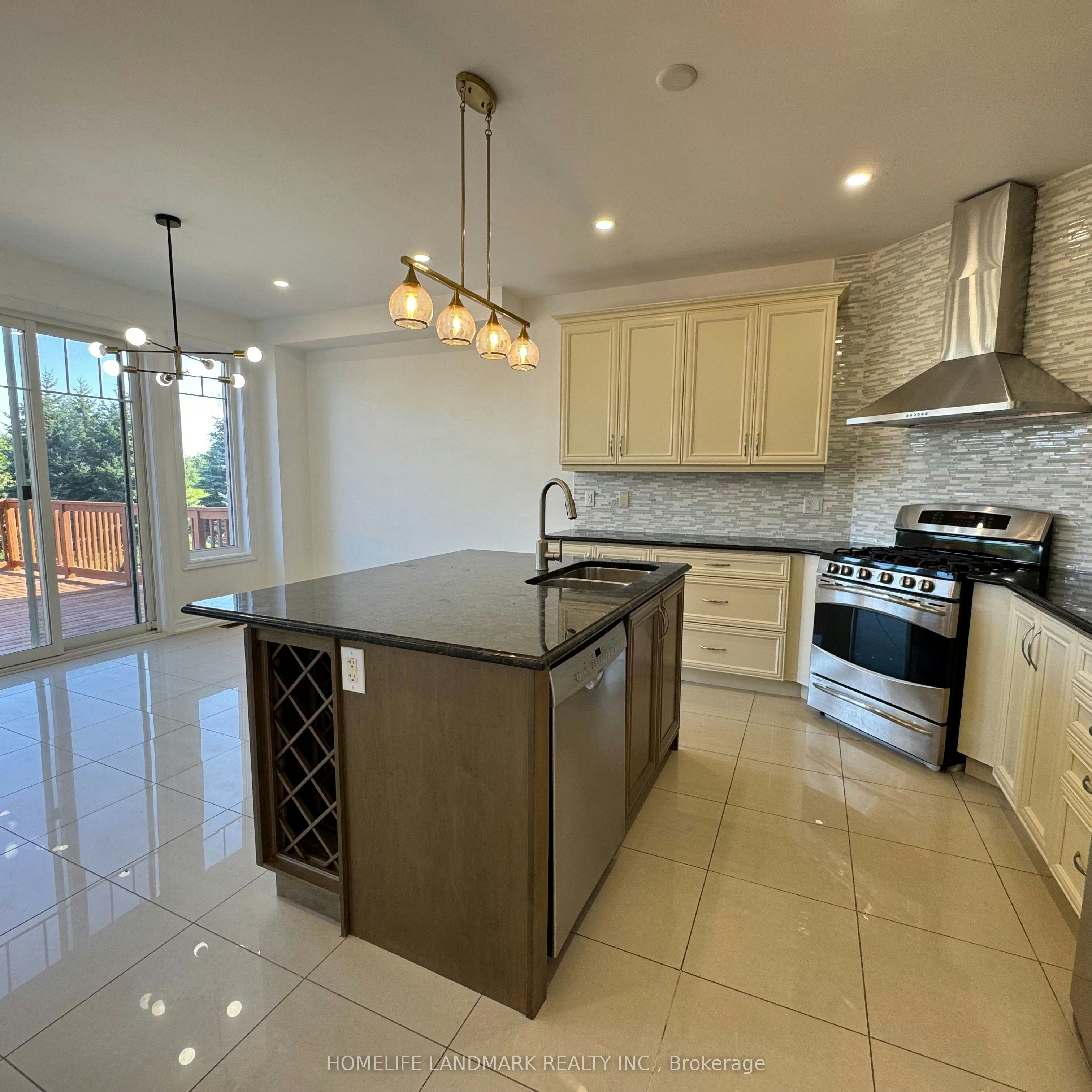 32 Philips Lake Court, Richmond Hill, ON, L4E 0S8 - 8