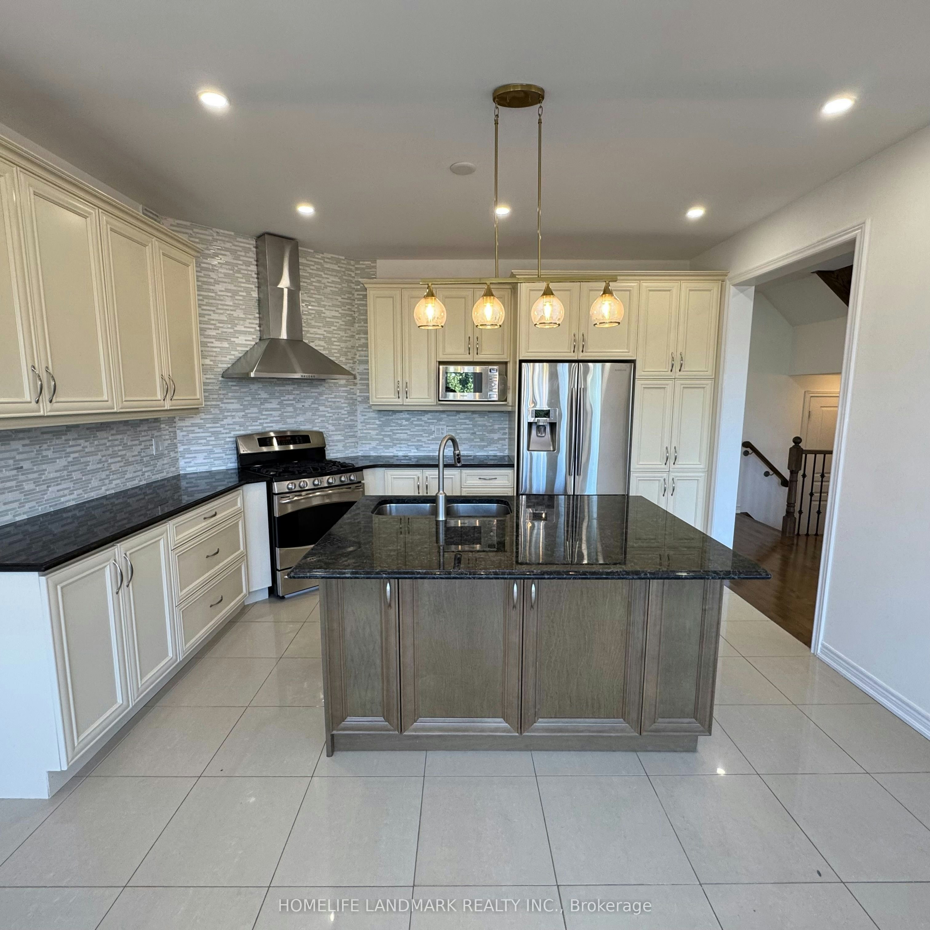 32 Philips Lake Court, Richmond Hill, ON, L4E 0S8 - 9