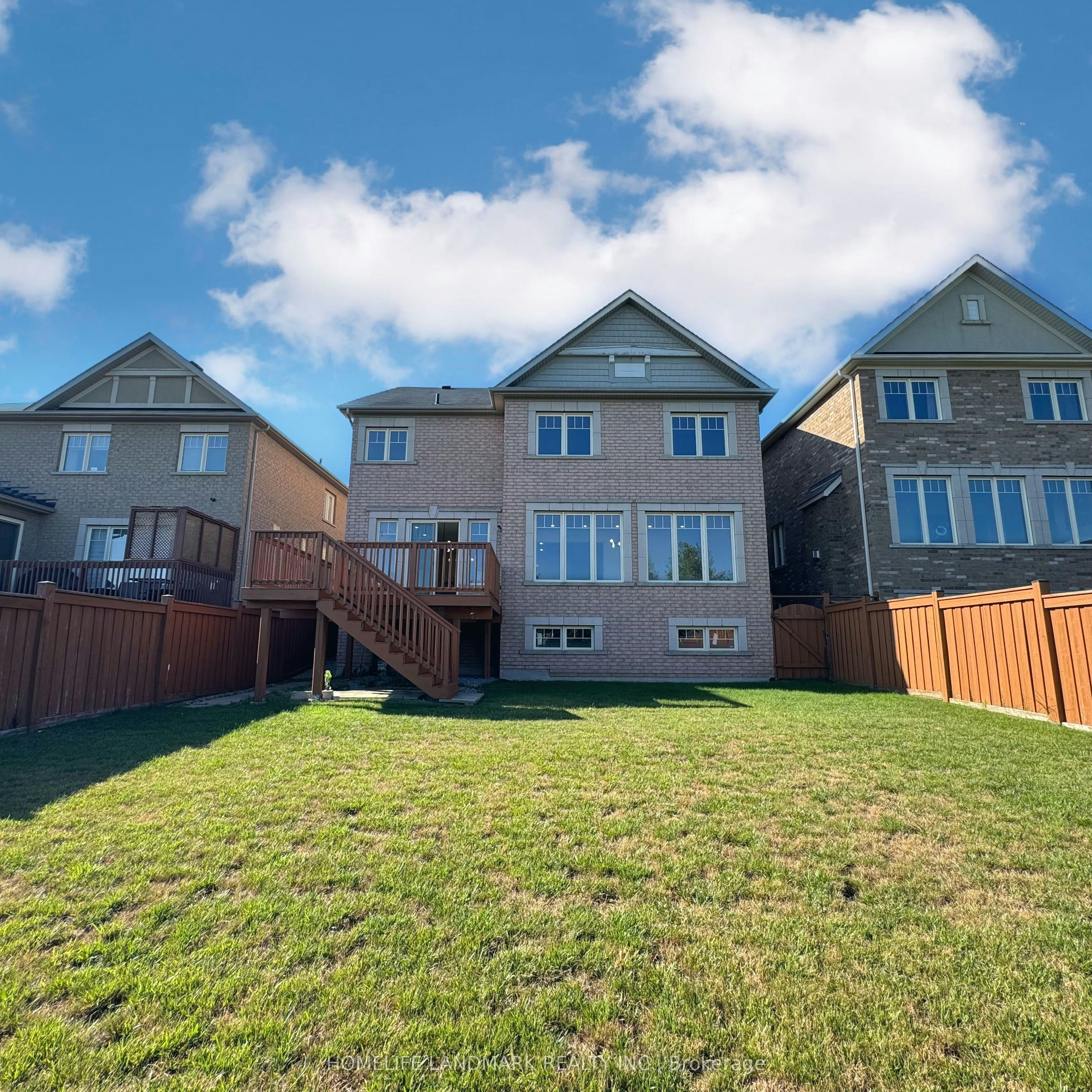 32 Philips Lake Court, Richmond Hill, ON, L4E 0S8 - 32