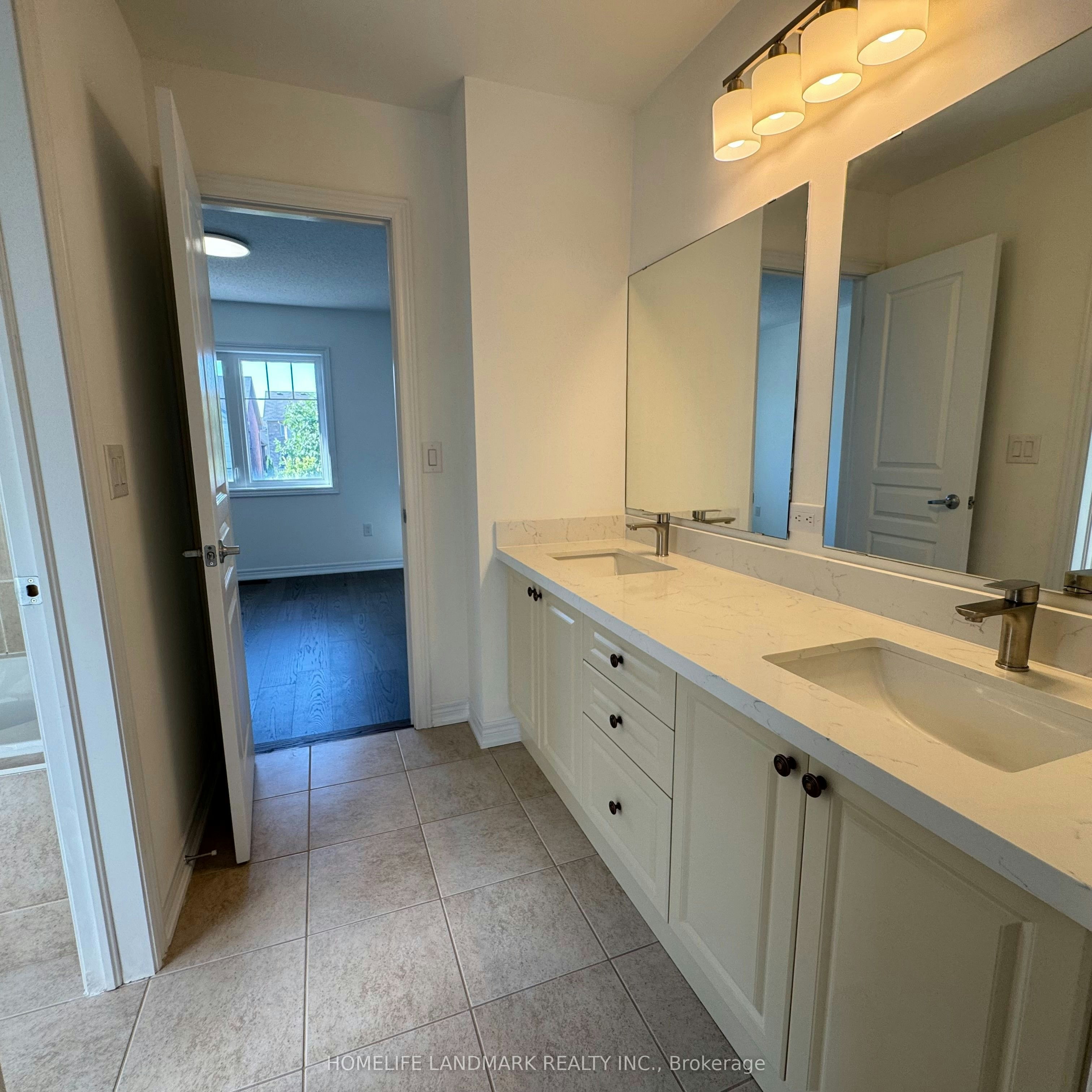 32 Philips Lake Court, Richmond Hill, ON, L4E 0S8 - 23