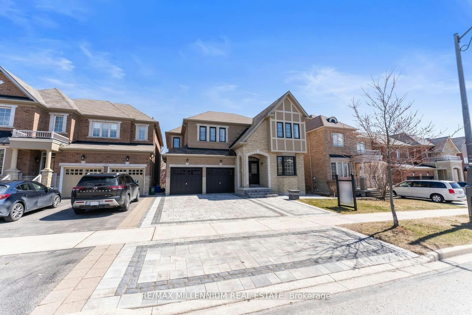 433 Mavrinac Boulevard, Aurora, ON, L4G 0J8