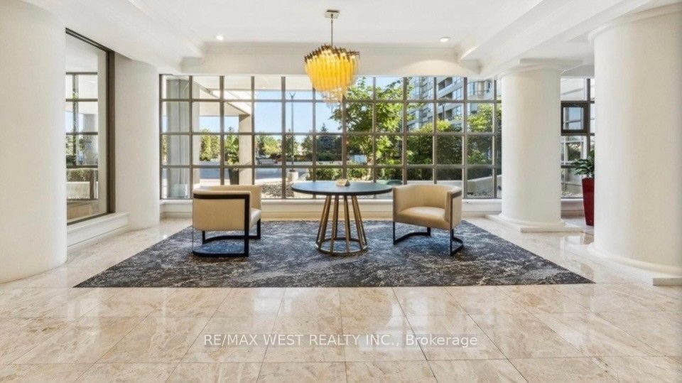 1408-7 Townsgate Drive, Vaughan, ON, L4J 7Z9