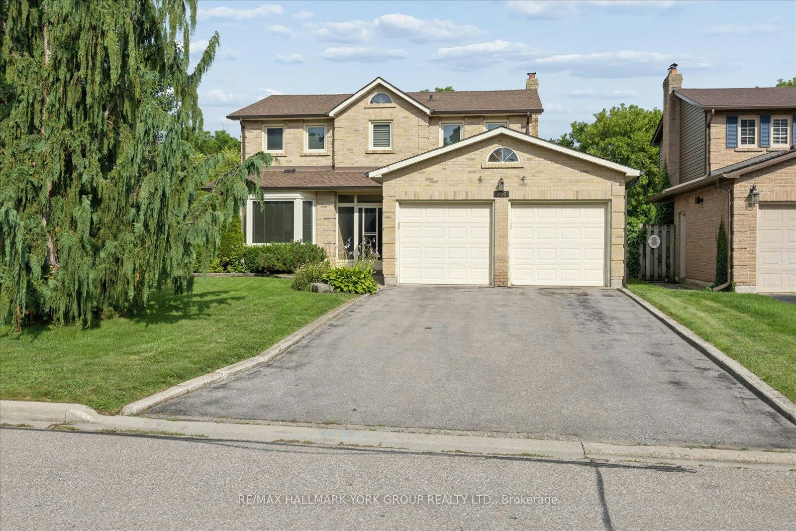 306 Erin Trail, Newmarket, ON, L3Y 6K1