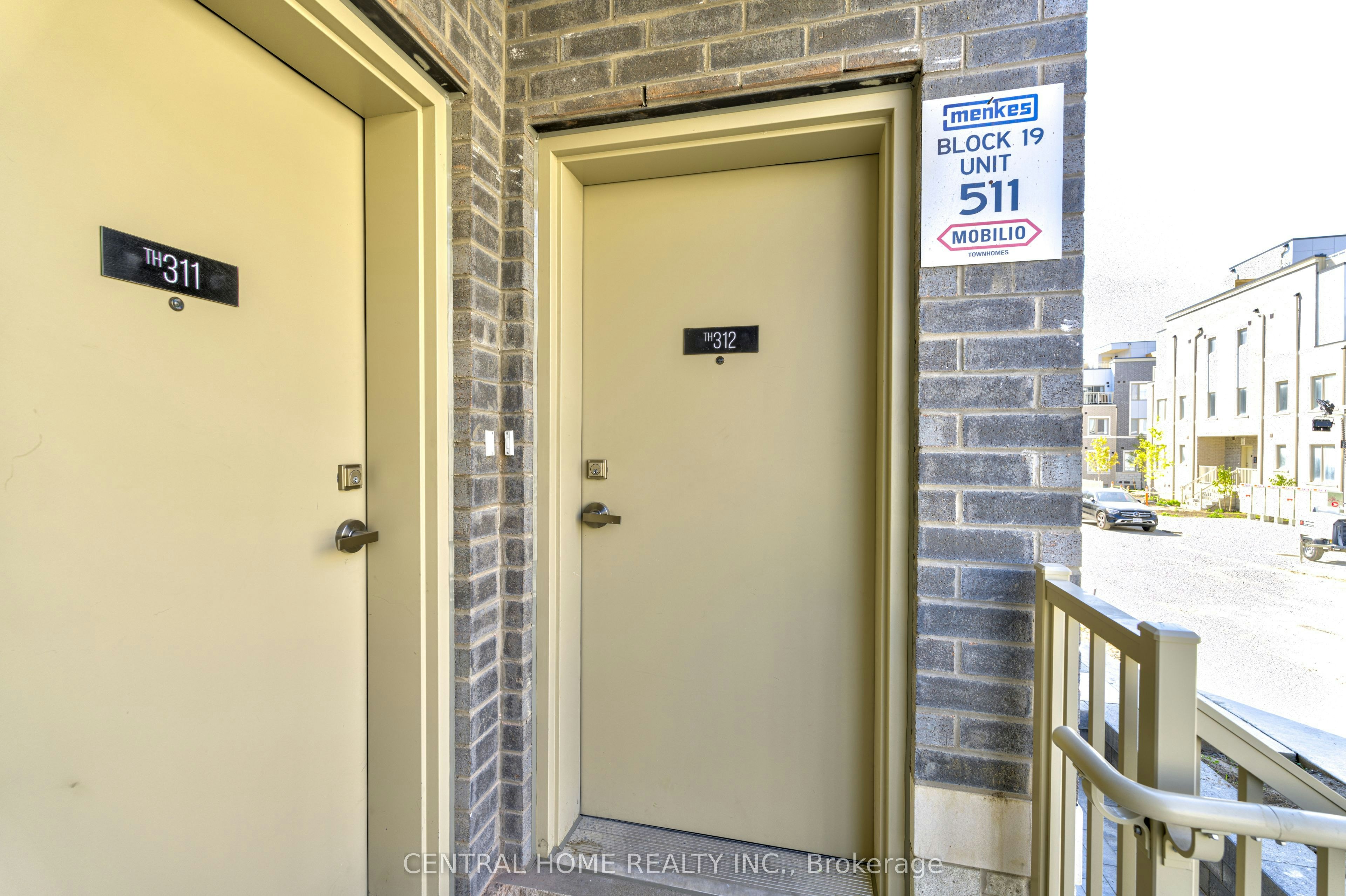 TH312-130 Honeycrisp Crescent, Vaughan, ON, L4K 0N7 - 2