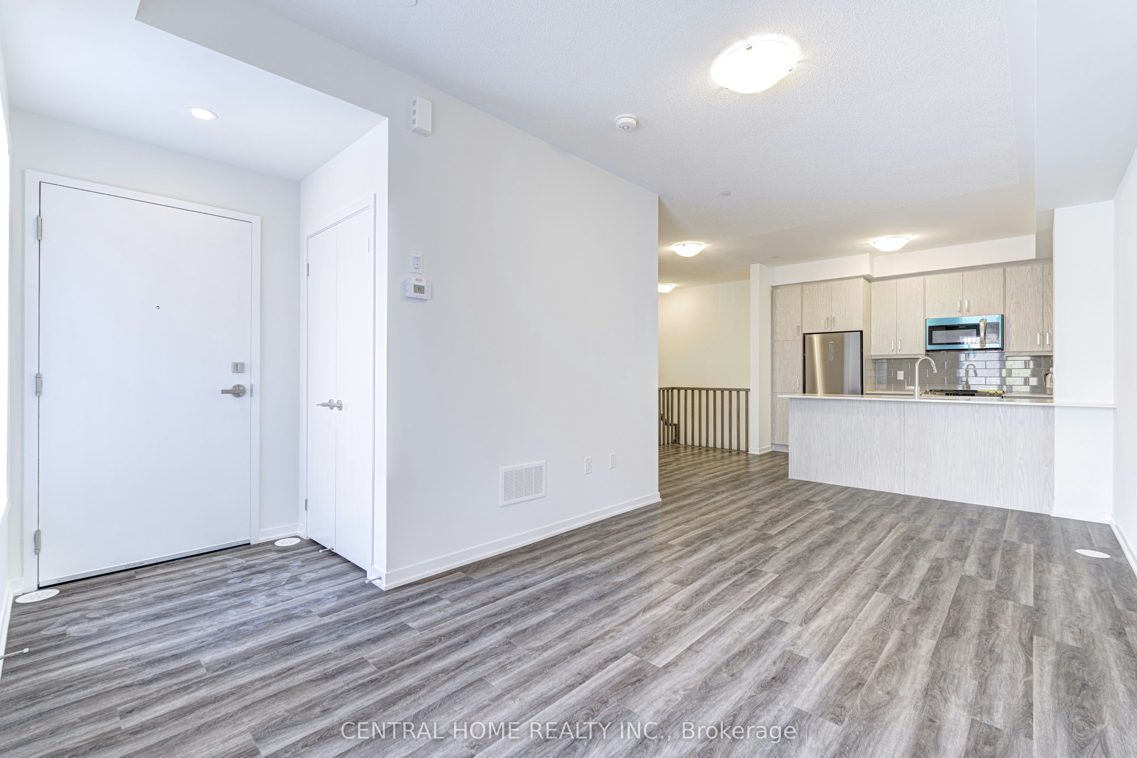 TH312-130 Honeycrisp Crescent, Vaughan, ON, L4K 0N7 - 5