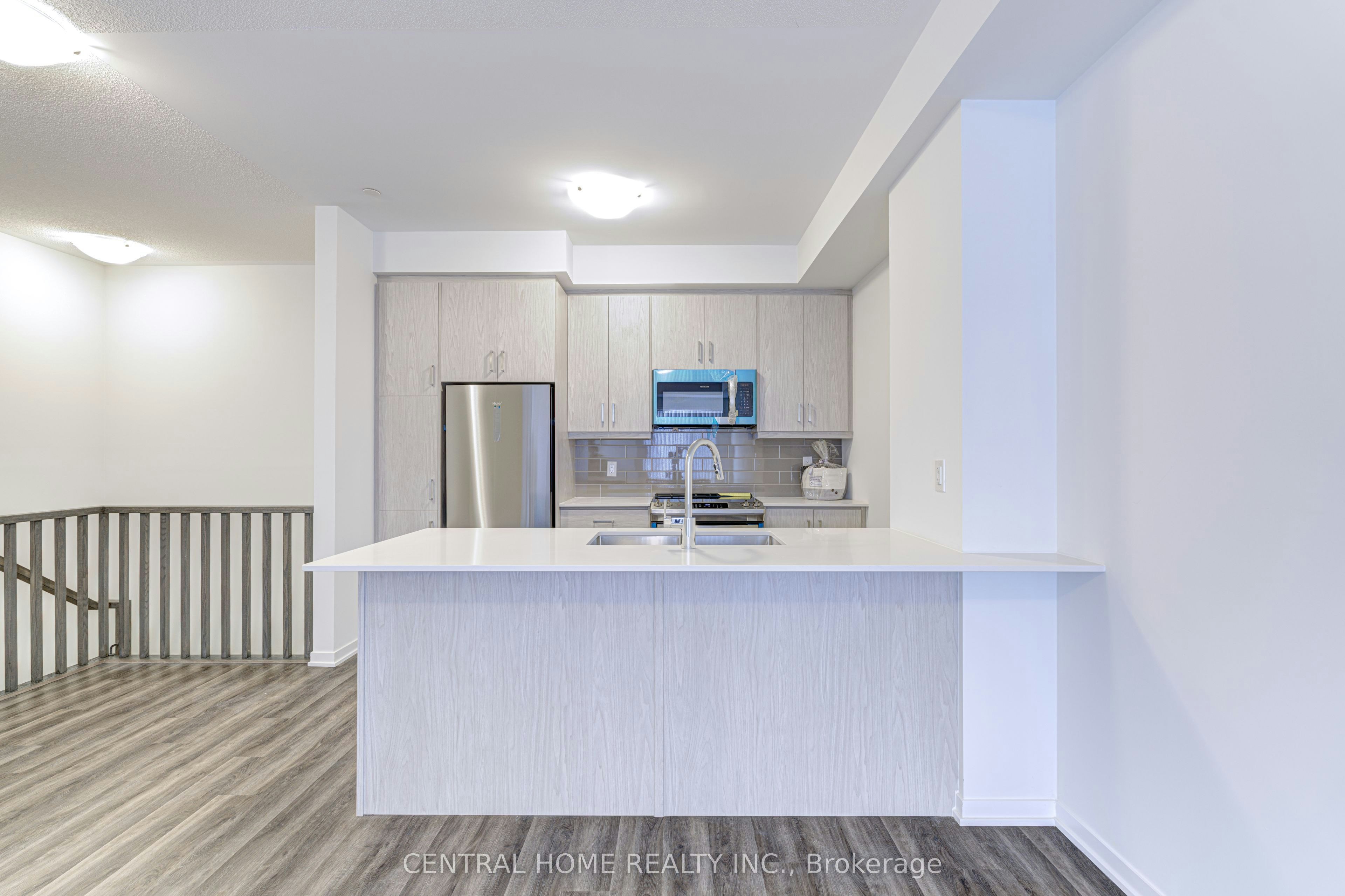TH312-130 Honeycrisp Crescent, Vaughan, ON, L4K 0N7 - 10