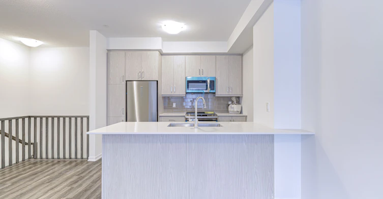 TH312-130 Honeycrisp Crescent, Vaughan, ON, L4K 0N7 - 10