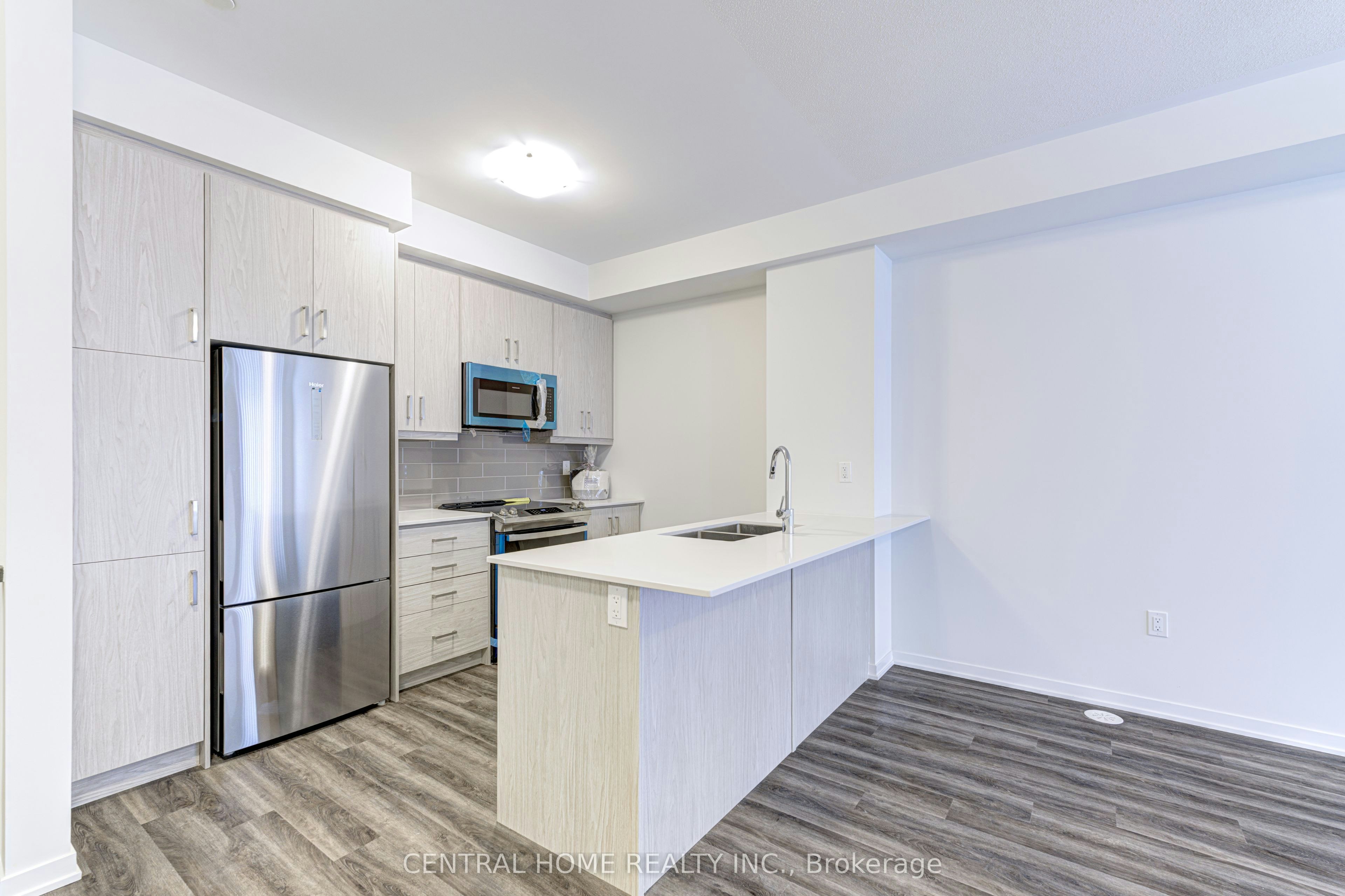 TH312-130 Honeycrisp Crescent, Vaughan, ON, L4K 0N7 - 9