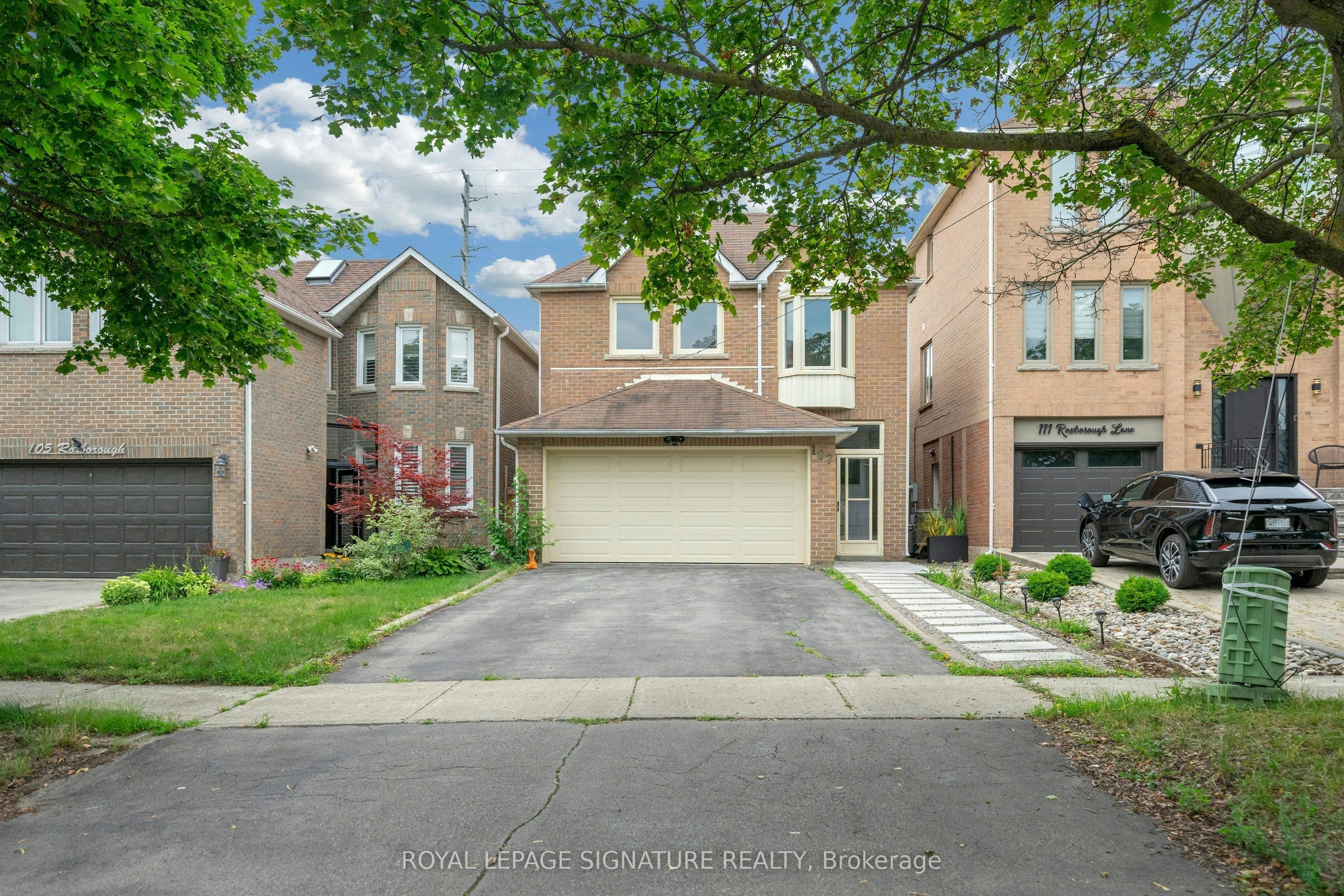 107 Roxborough Lane, Vaughan, ON, L4J 4T5