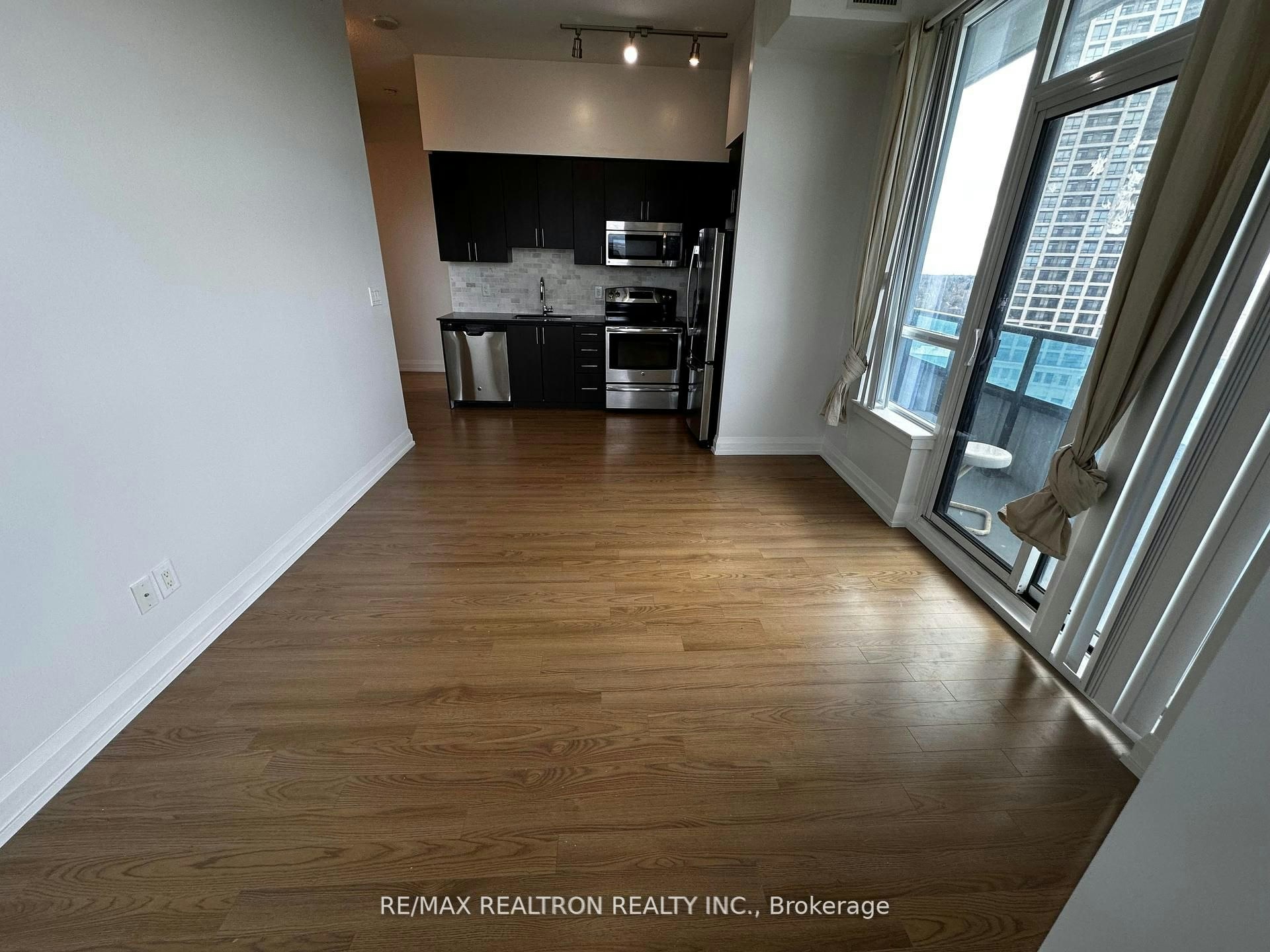 925-7161 Yonge Street, Vaughan, ON, M2P 1A2 - 10