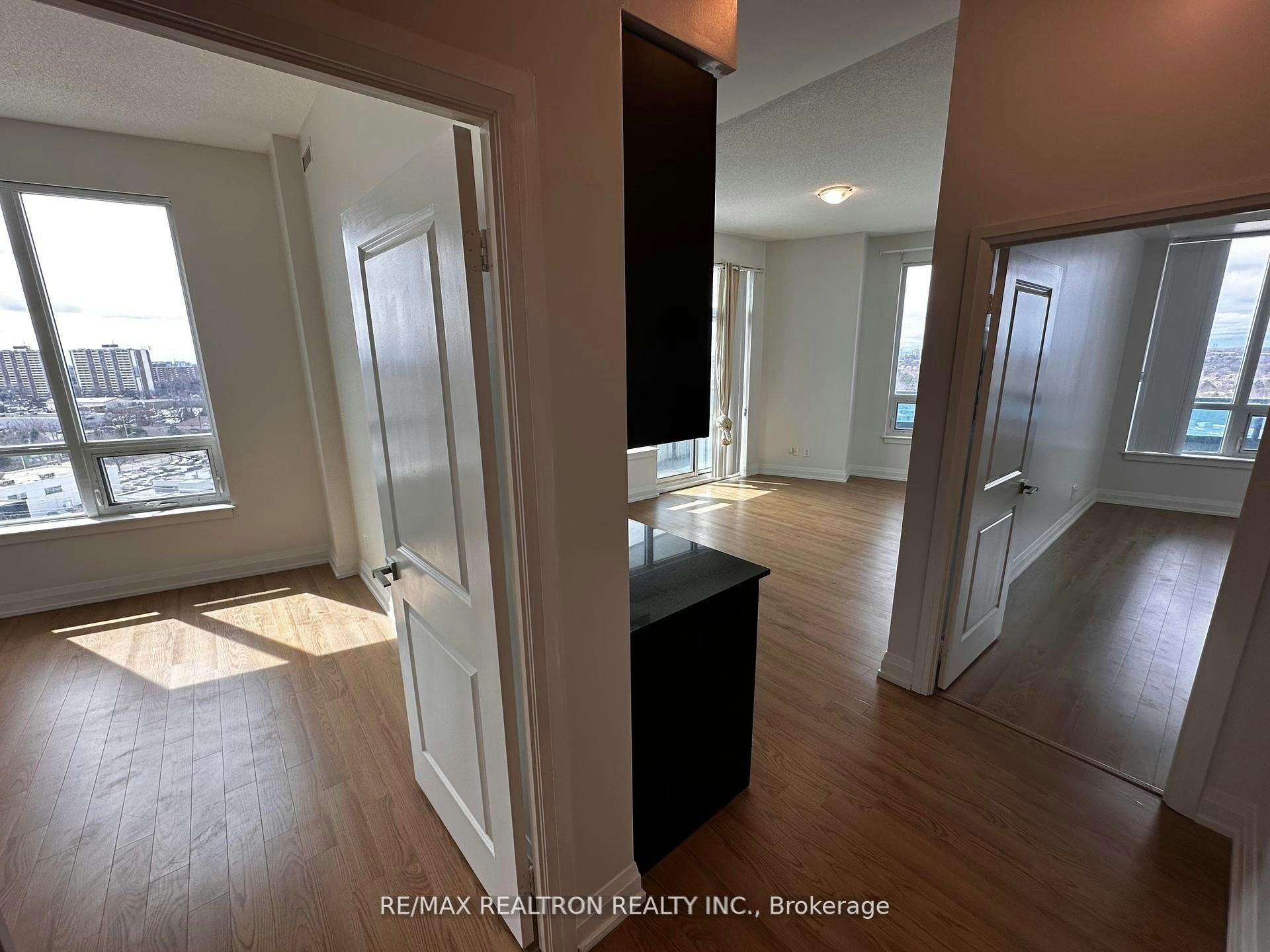 925-7161 Yonge Street, Vaughan, ON, M2P 1A2 - 5