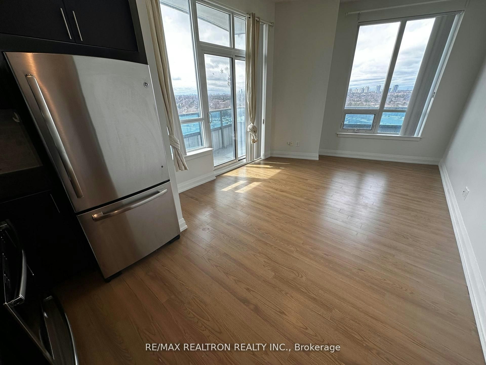 925-7161 Yonge Street, Vaughan, ON, M2P 1A2 - 12