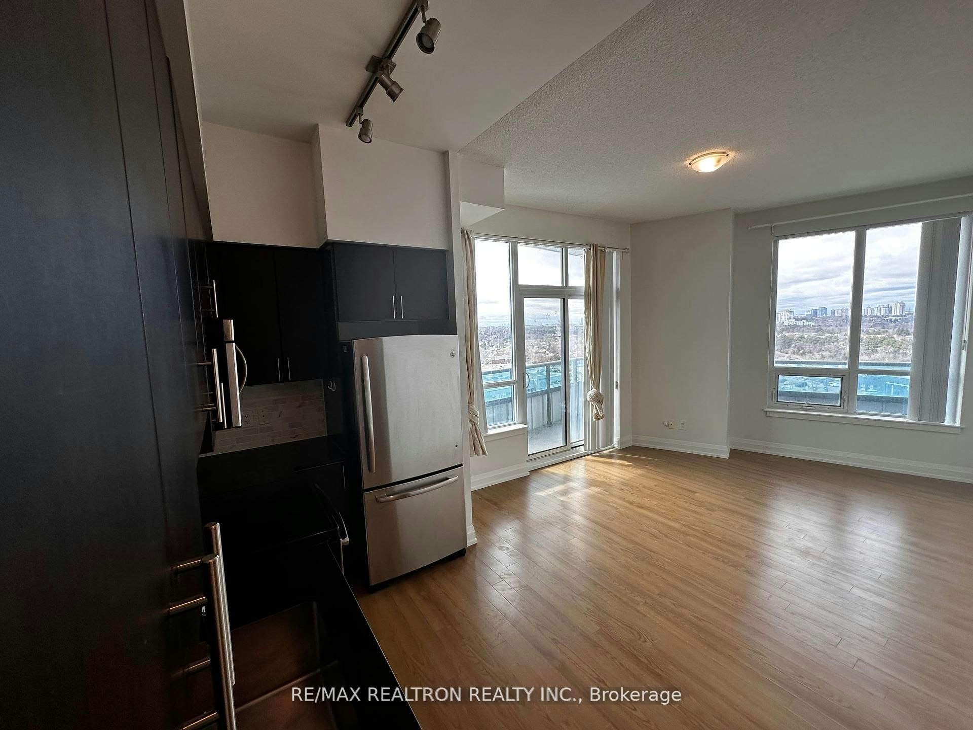 925-7161 Yonge Street, Vaughan, ON, M2P 1A2 - 13