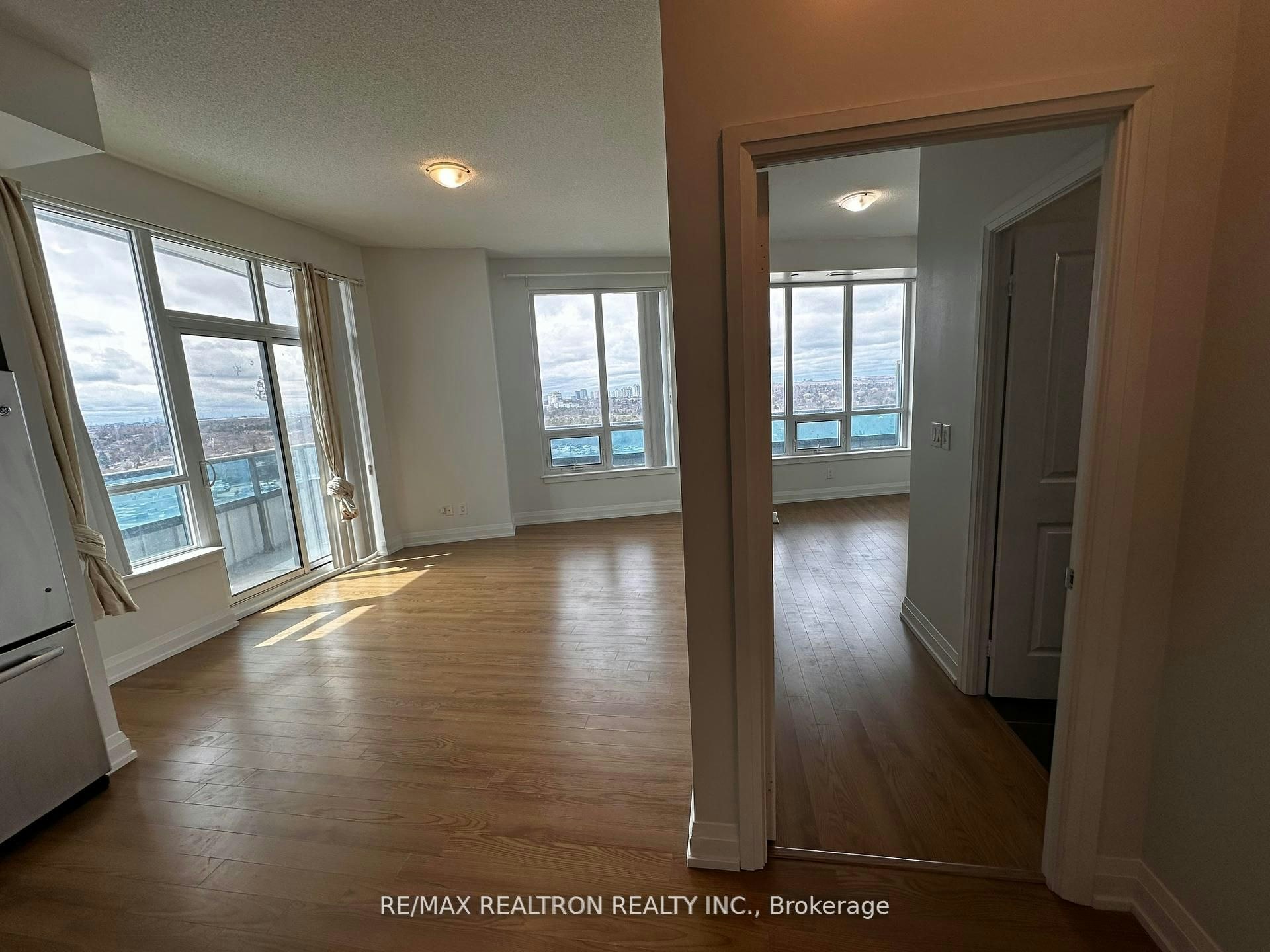 925-7161 Yonge Street, Vaughan, ON, M2P 1A2 - 6