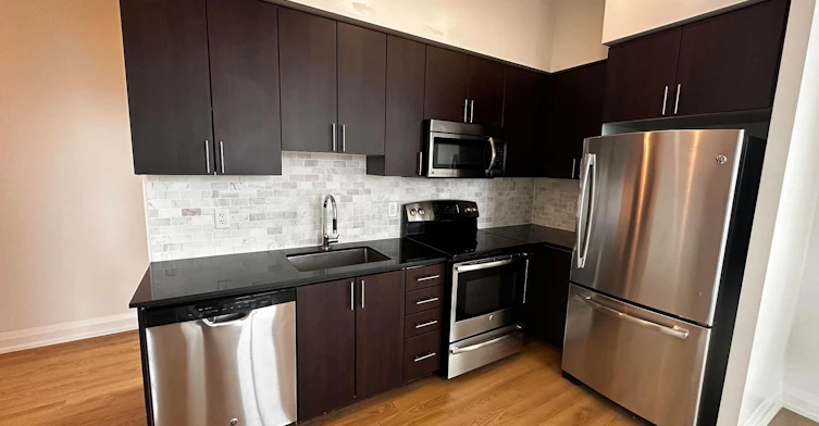925-7161 Yonge Street, Vaughan, ON, M2P 1A2 - 8