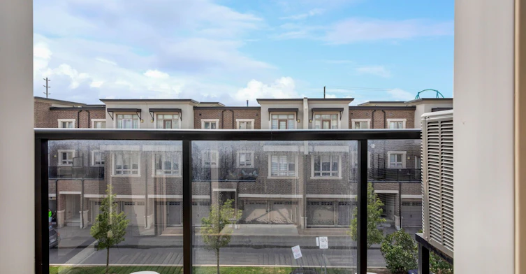 18-105 Kayla Crescent E, Vaughan, ON, L6A 4W3 - 25