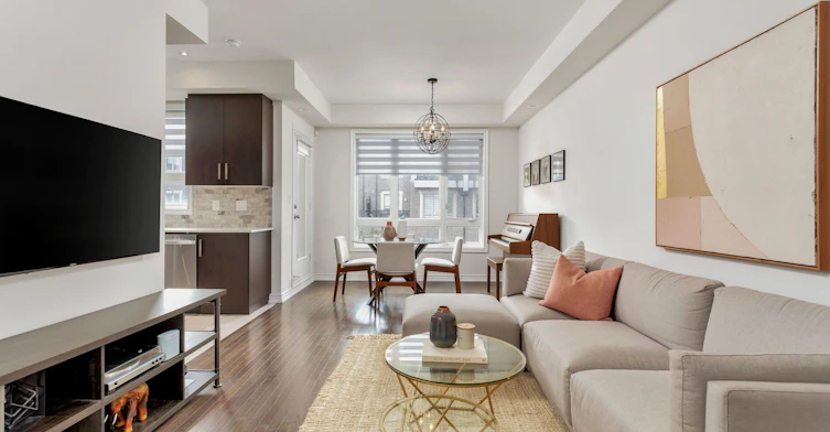 18-105 Kayla Crescent E, Vaughan, ON, L6A 4W3 - 2