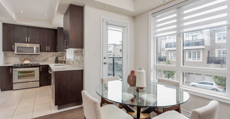 18-105 Kayla Crescent E, Vaughan, ON, L6A 4W3 - 6