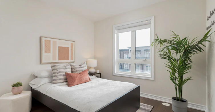 18-105 Kayla Crescent E, Vaughan, ON, L6A 4W3 - 18