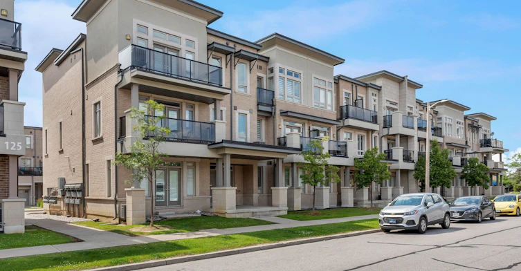 18-105 Kayla Crescent E, Vaughan, ON, L6A 4W3 - 27