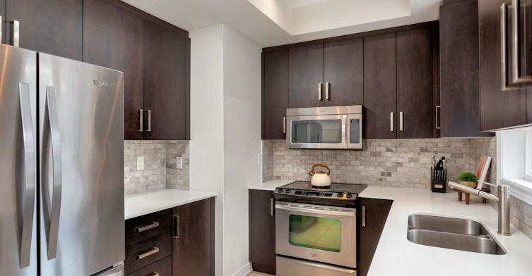 18-105 Kayla Crescent E, Vaughan, ON, L6A 4W3 - 4