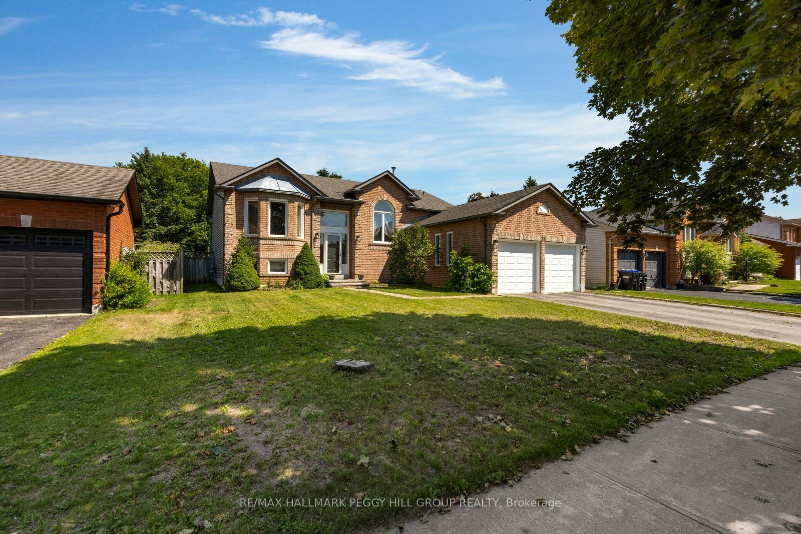 31 Edenbridge Drive, Essa, ON, L3W 0K7