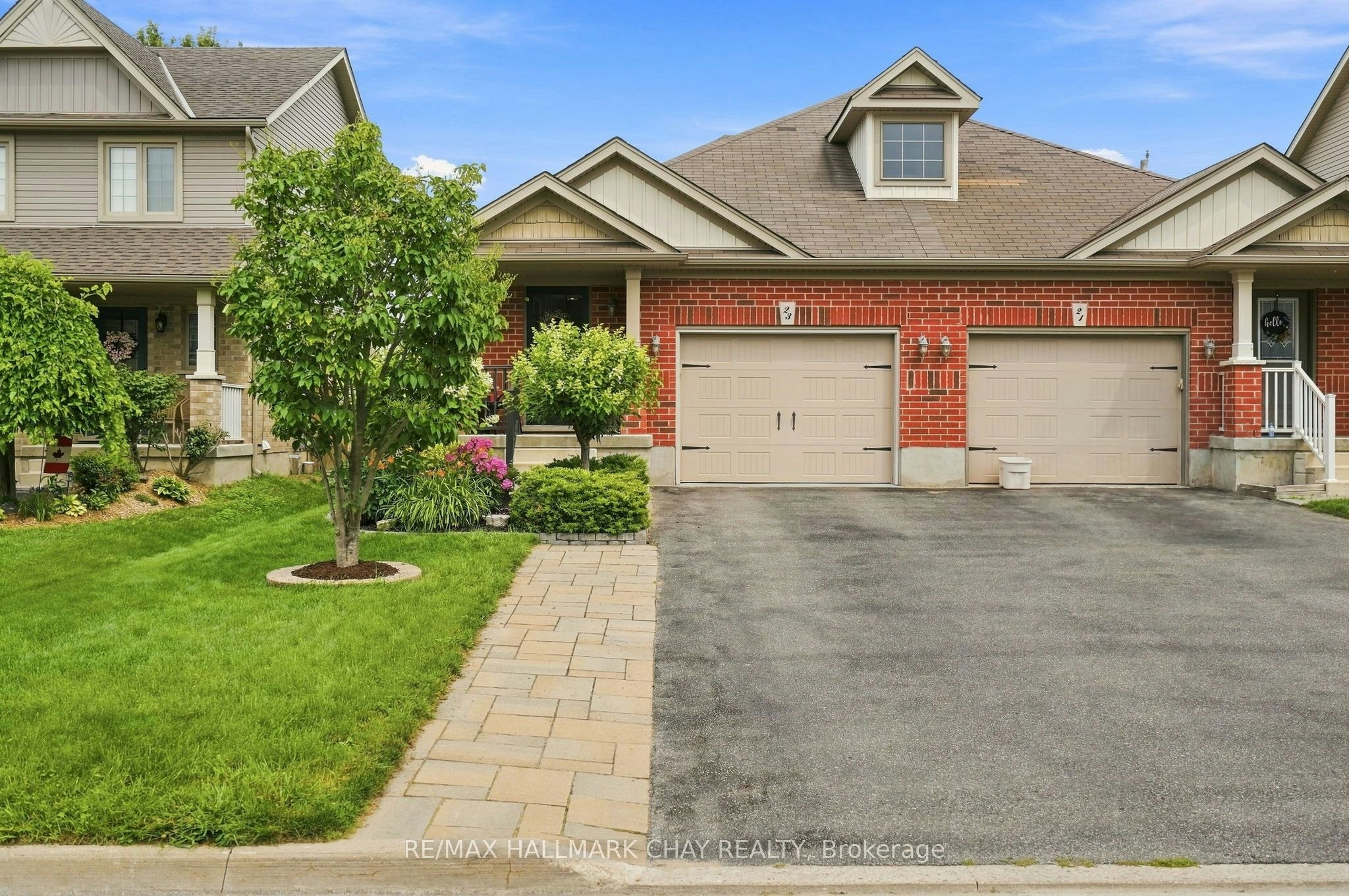 23 Banting Crescent, Essa, ON, L0M 1B6