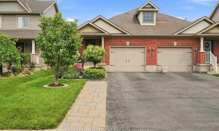 23 Banting Crescent