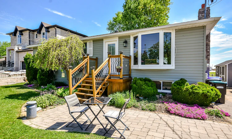 671 Simcoe Road