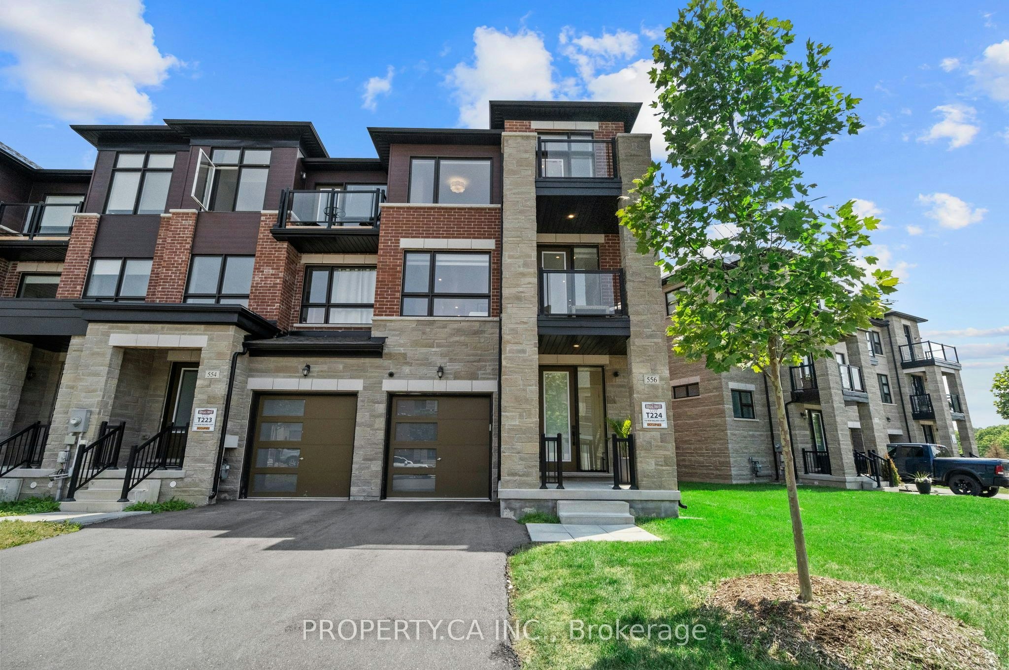 556 New England Court, Newmarket, ON, L3X 0M5