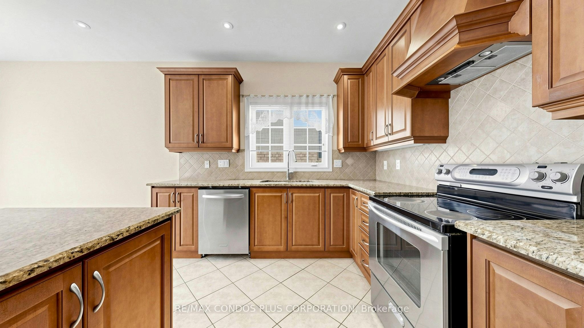 139 Queen Filomena Avenue, Vaughan, ON, L6A 0J1 - 18