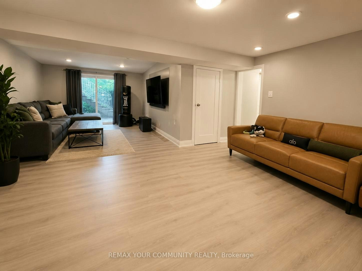 30 Knollside Drive, Richmond Hill, ON, L4C 4W6 - 16