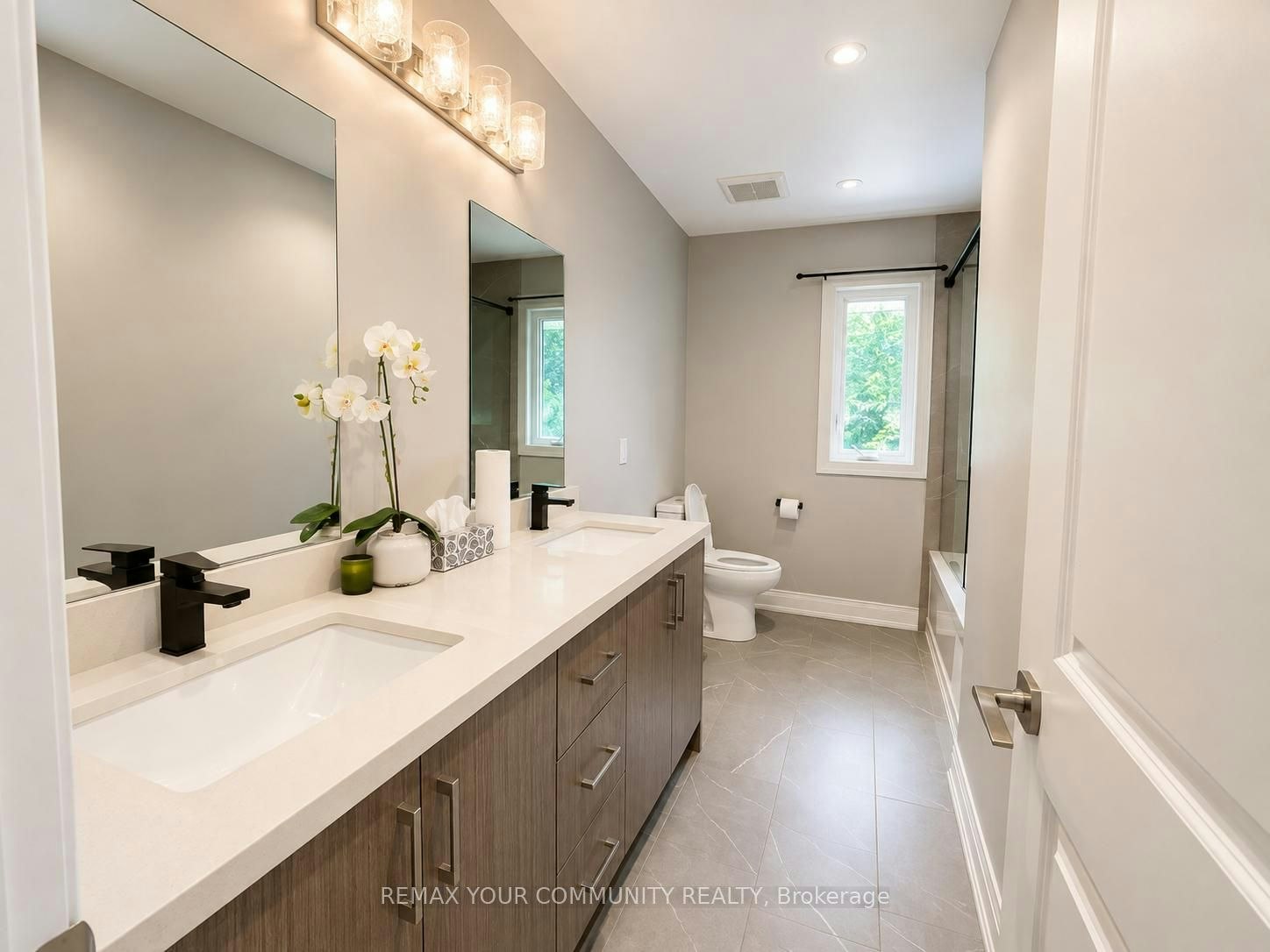 30 Knollside Drive, Richmond Hill, ON, L4C 4W6 - 14