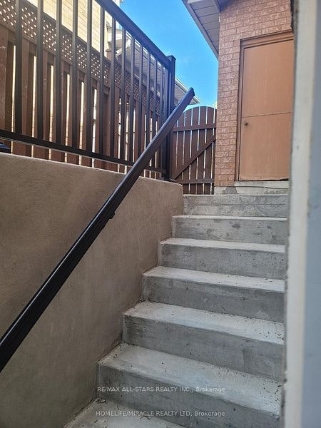 91 Song Bird Drive N, Markham, ON, L3S 3T8 - 2