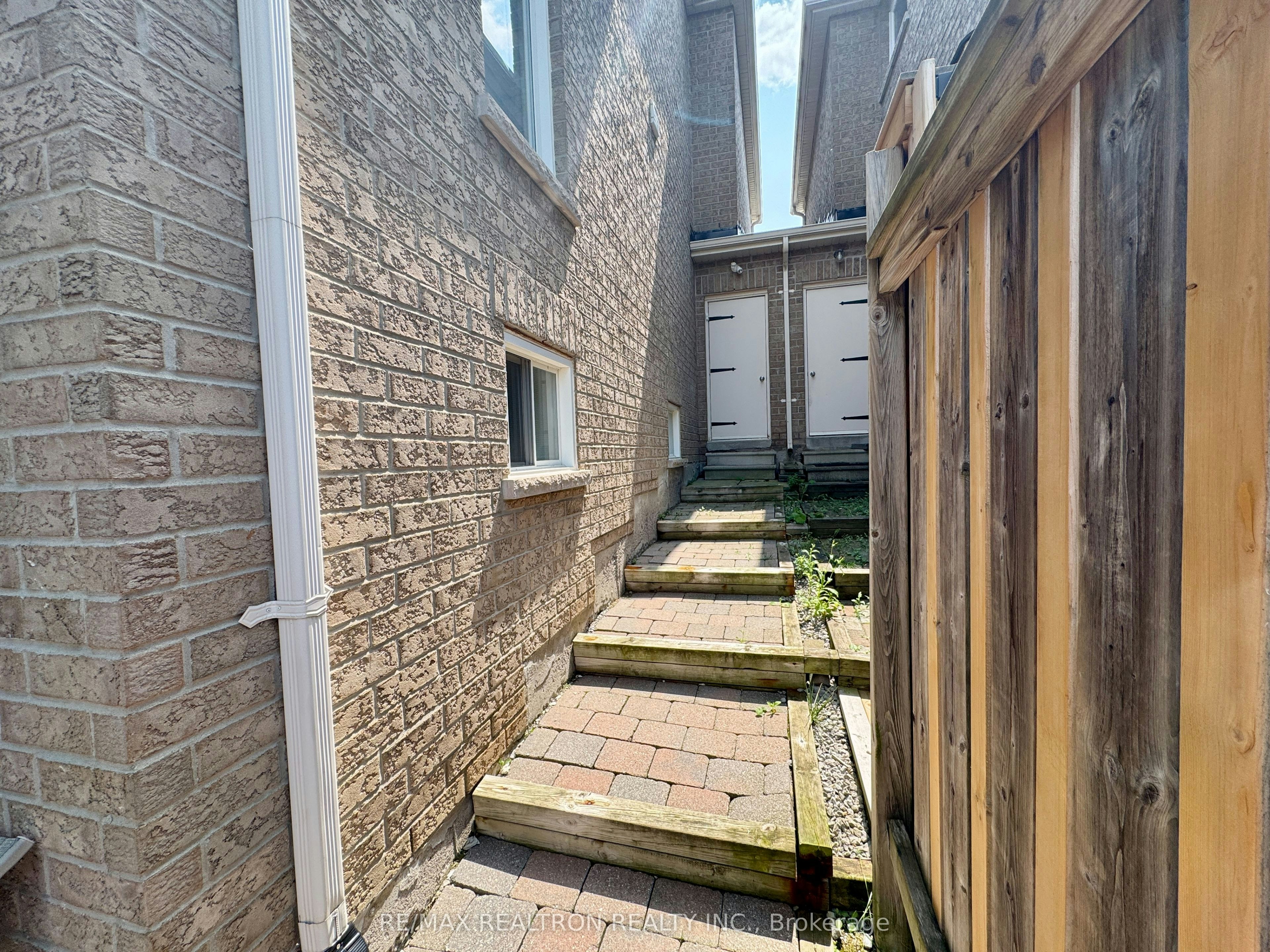 Basement-11 Hubner Drive, Richmond Hill, ON, L4E 4W5 - 12