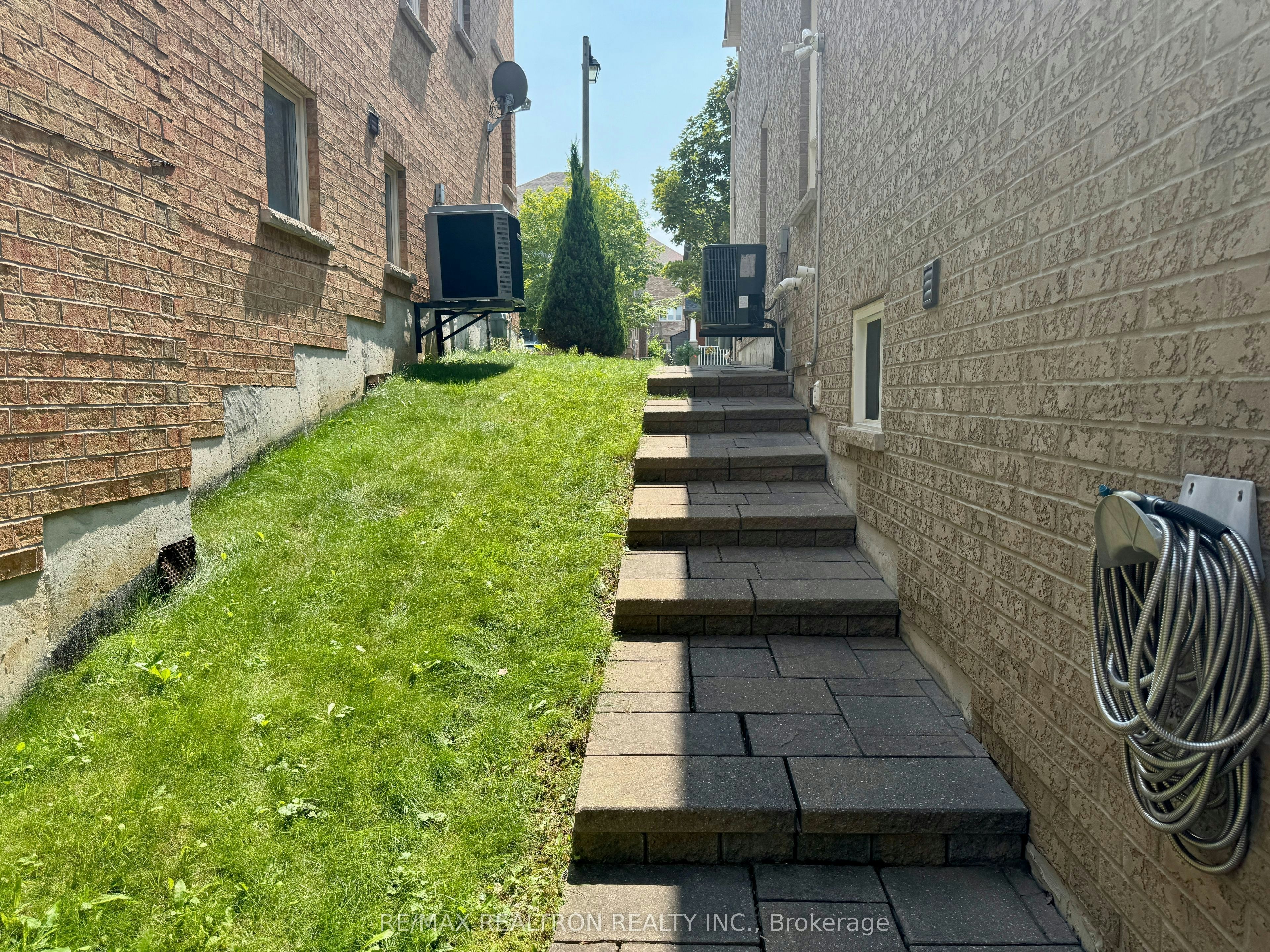 Basement-11 Hubner Drive, Richmond Hill, ON, L4E 4W5 - 6