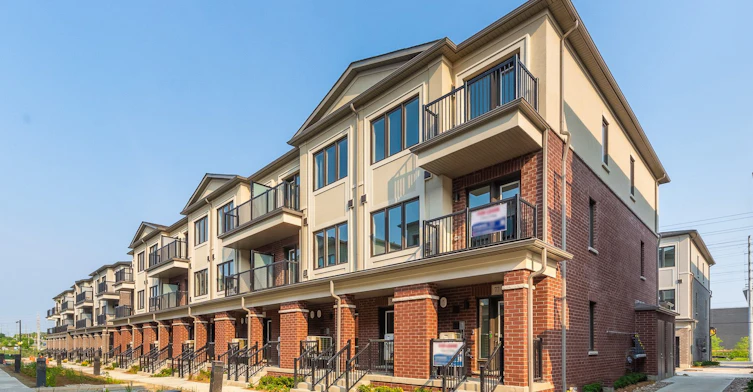 77 Matawin Lane, Richmond Hill, ON, L4B 3X9 - 3