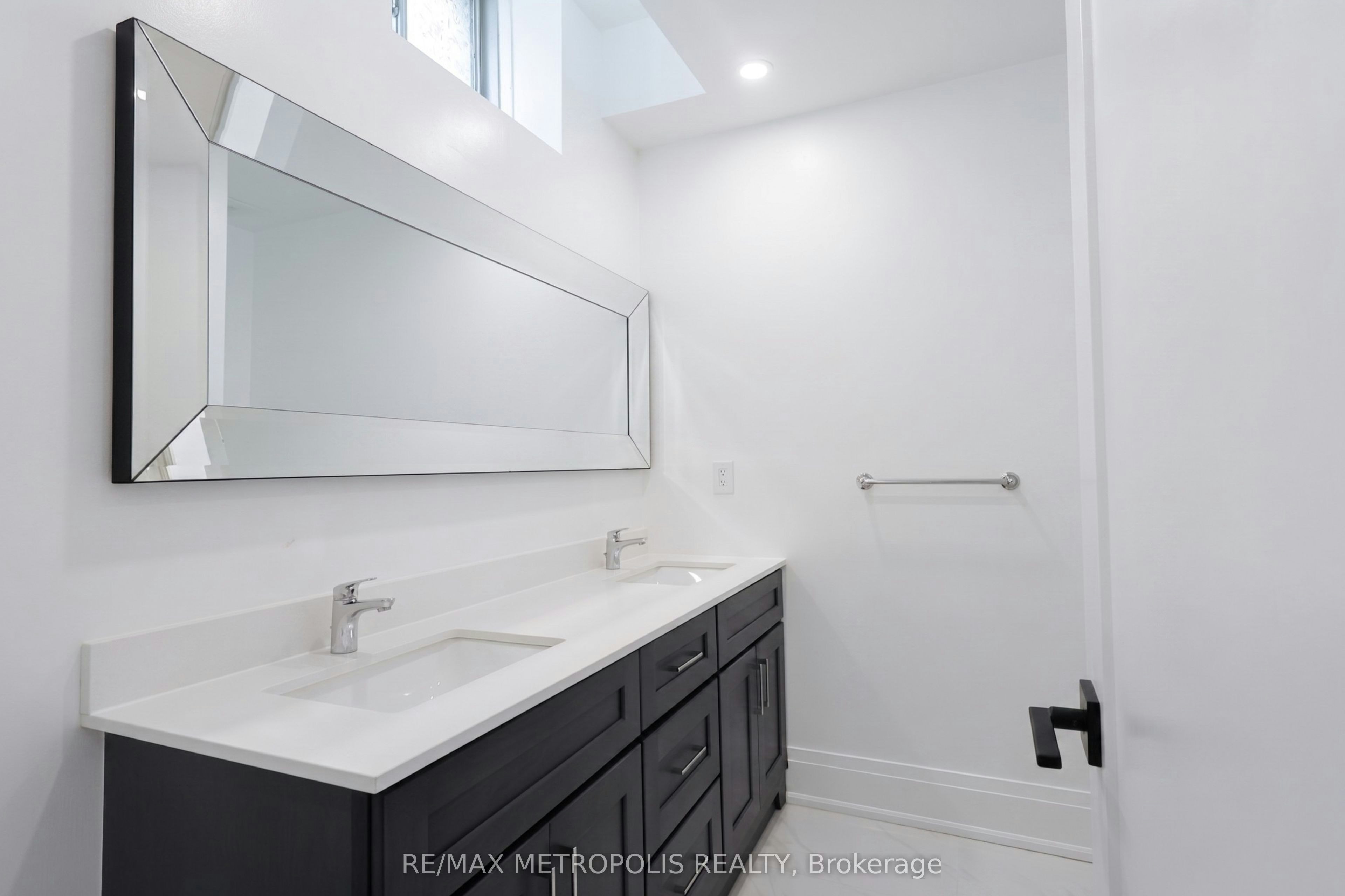 129 Silk Twist Drive, East Gwillimbury, ON, L9M 0W1 - 8