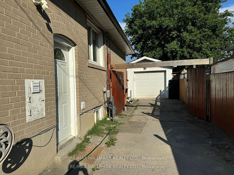 #BSMNT-63 Longford Drive E, Newmarket, ON, L3Y 2Y6 - 3