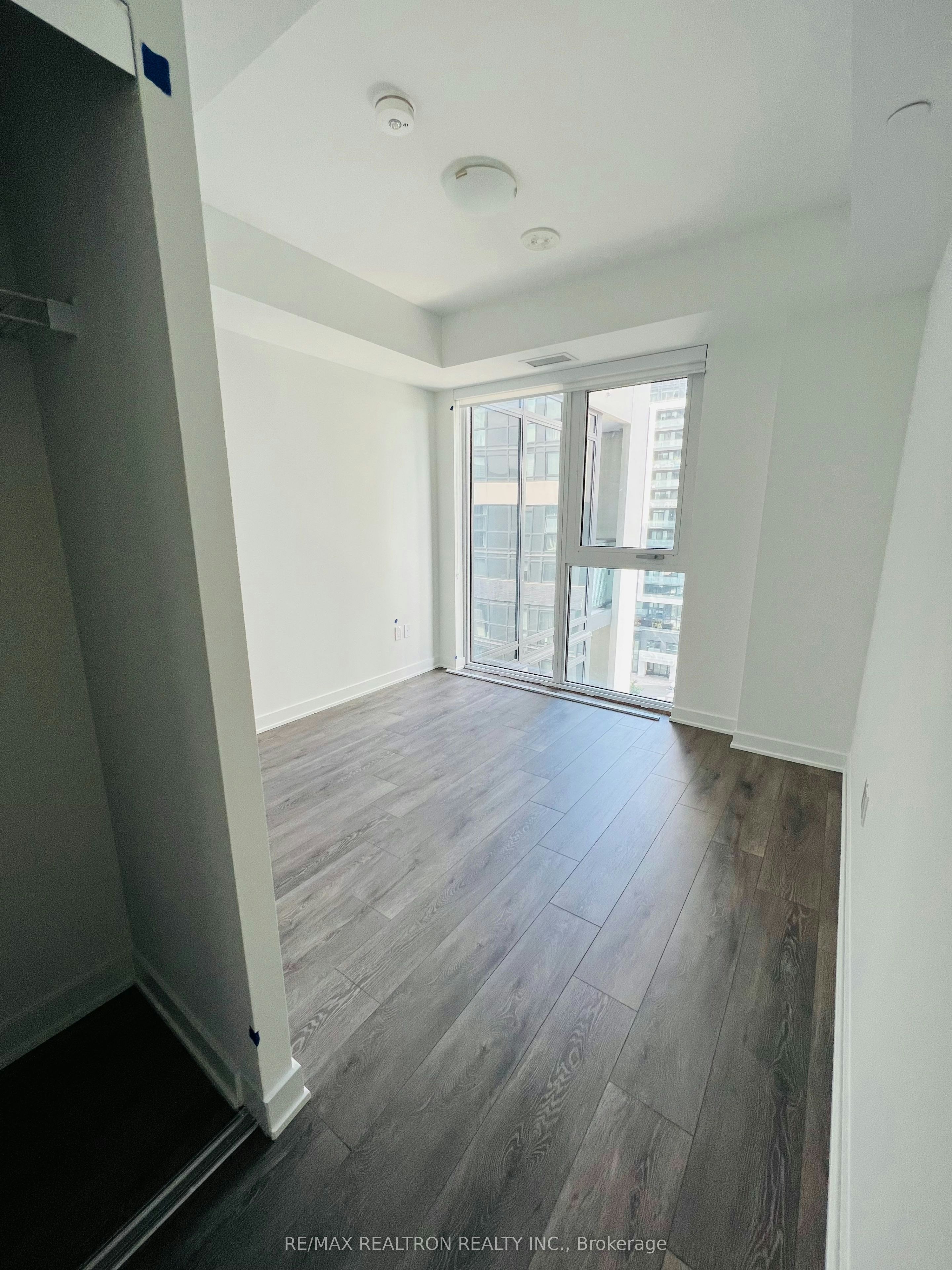 904-105 Oneida Crescent, Richmond Hill, ON, L4B 0H6 - 5