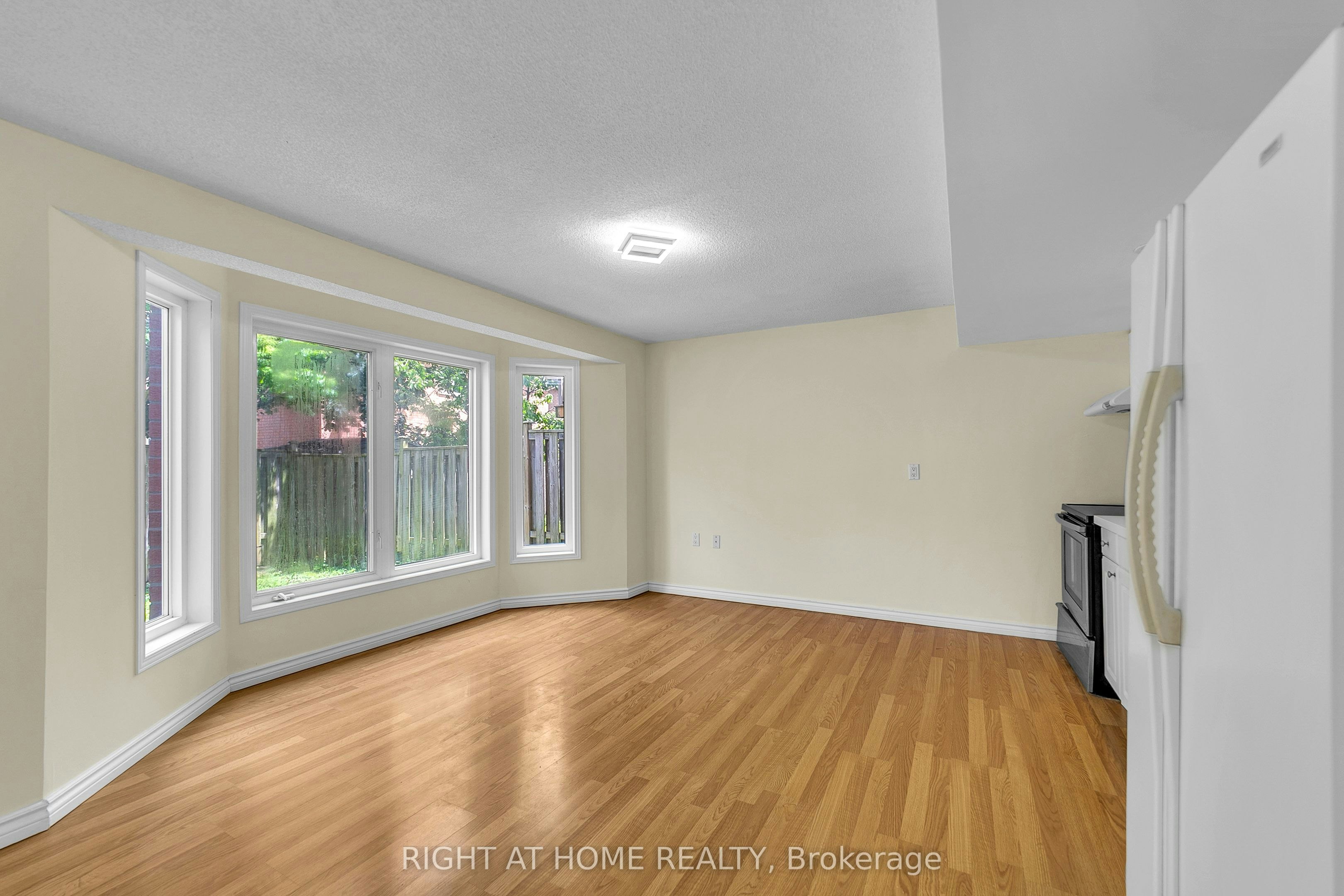 47 Medoc ( Basement) Place, Vaughan, ON, L4J 8Y9 - 11