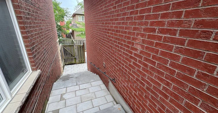 47 Medoc ( Basement) Place, Vaughan, ON, L4J 8Y9 - 2