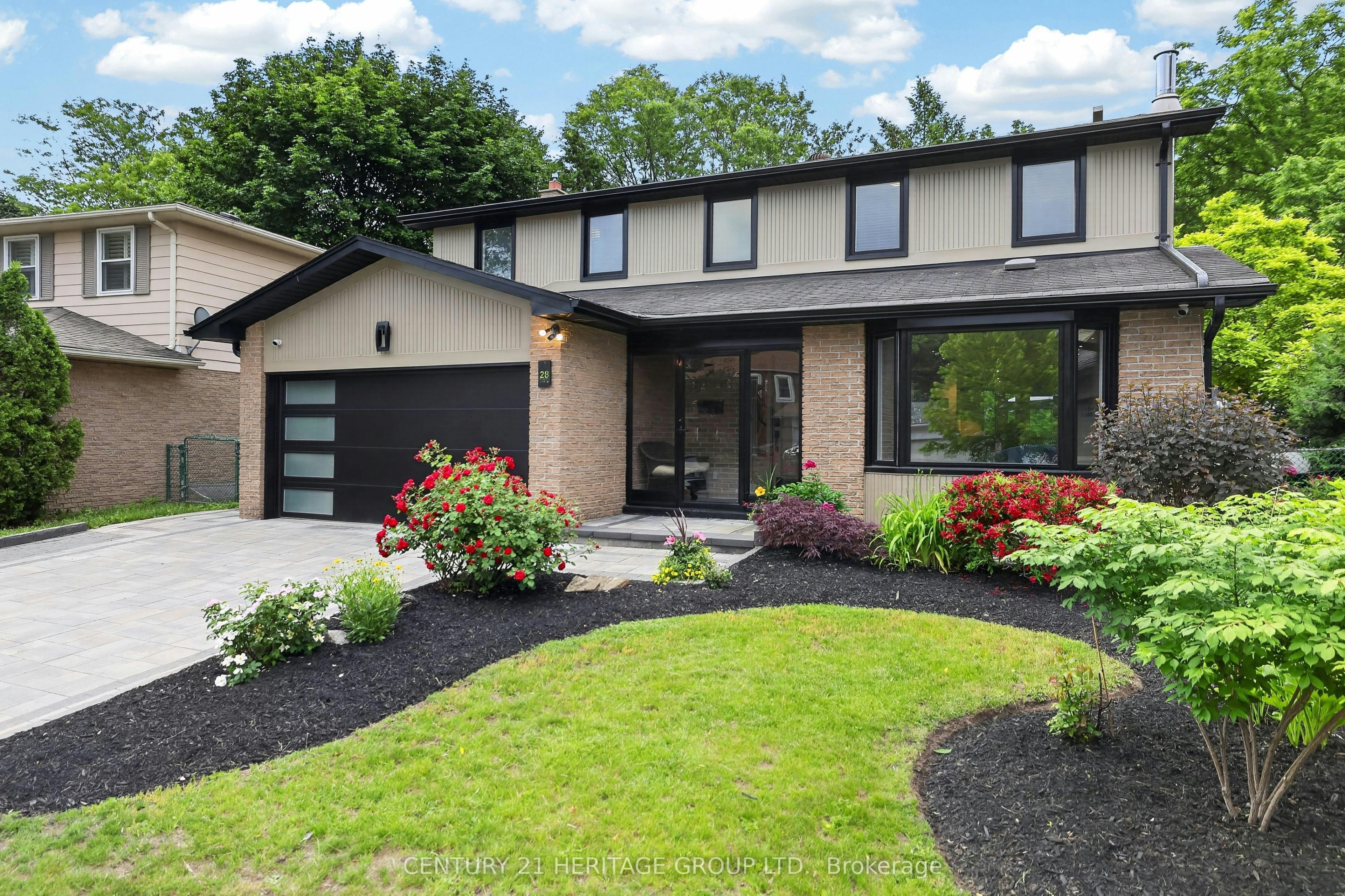 28 Innis Crescent, Richmond Hill, ON, L4C 5K2