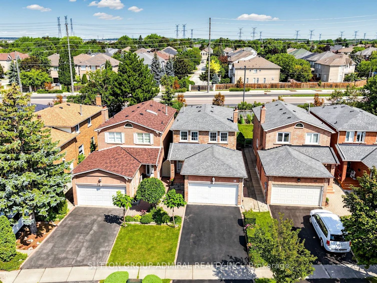 18 Richbell Street, Vaughan, ON, L4J 5W4 - 47