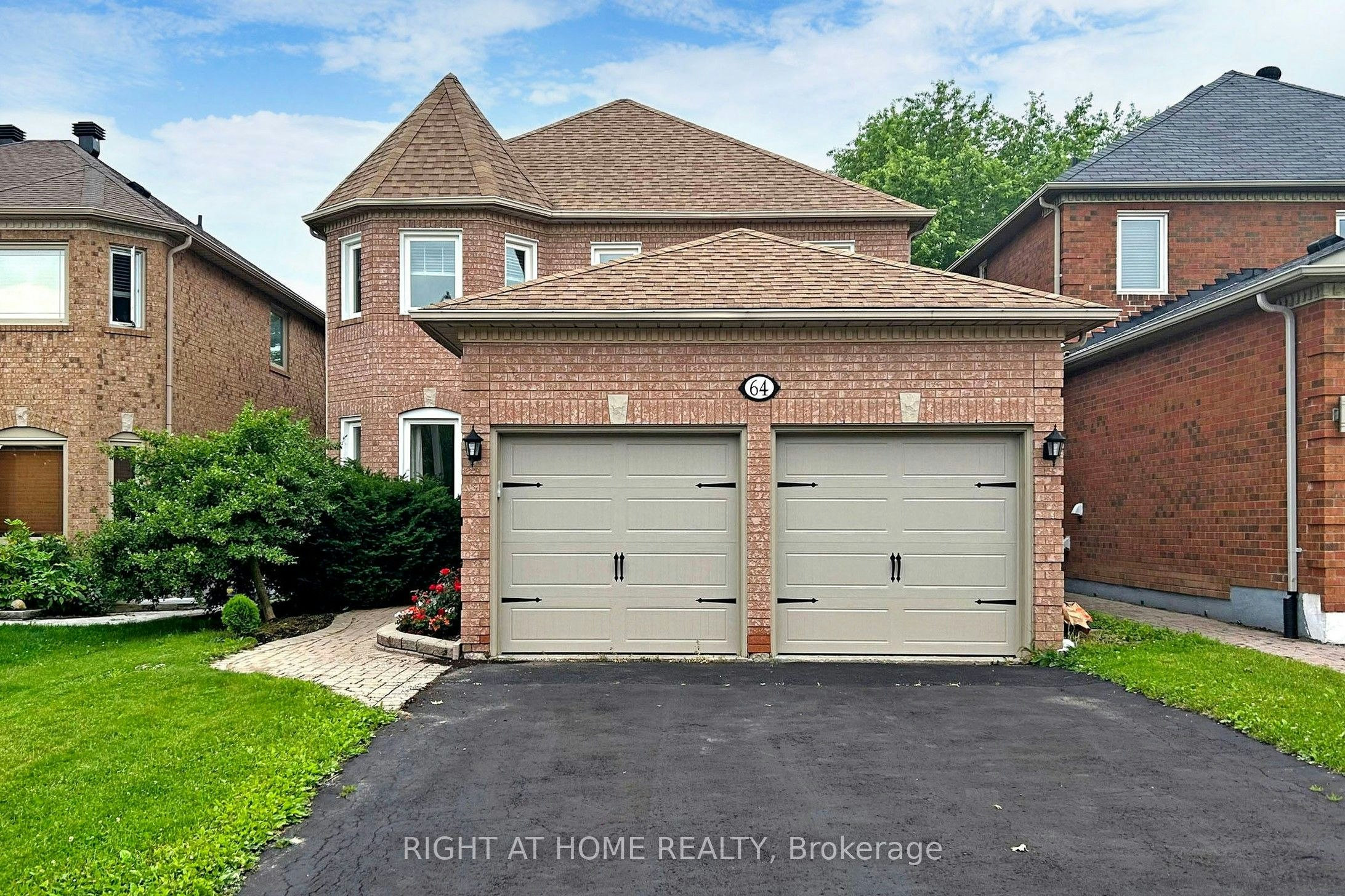 64 Larratt Lane, Richmond Hill, ON, L4C 0E7 - 2