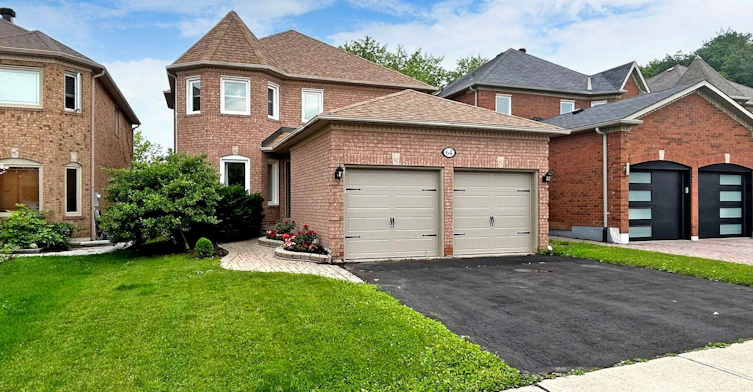 64 Larratt Lane, Richmond Hill, ON, L4C 0E7
