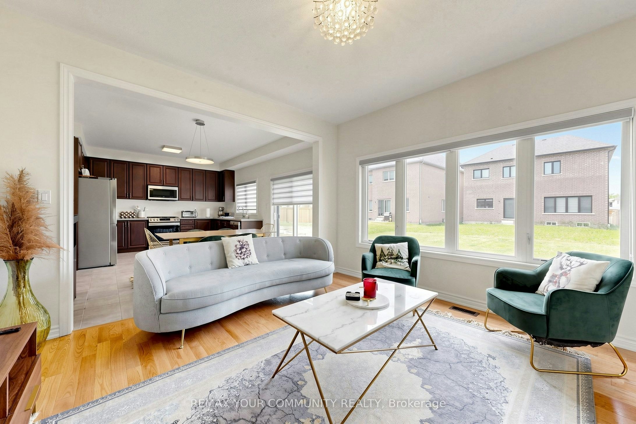 356 Danny Wheeler Boulevard, Georgina, ON, L4P 0K2