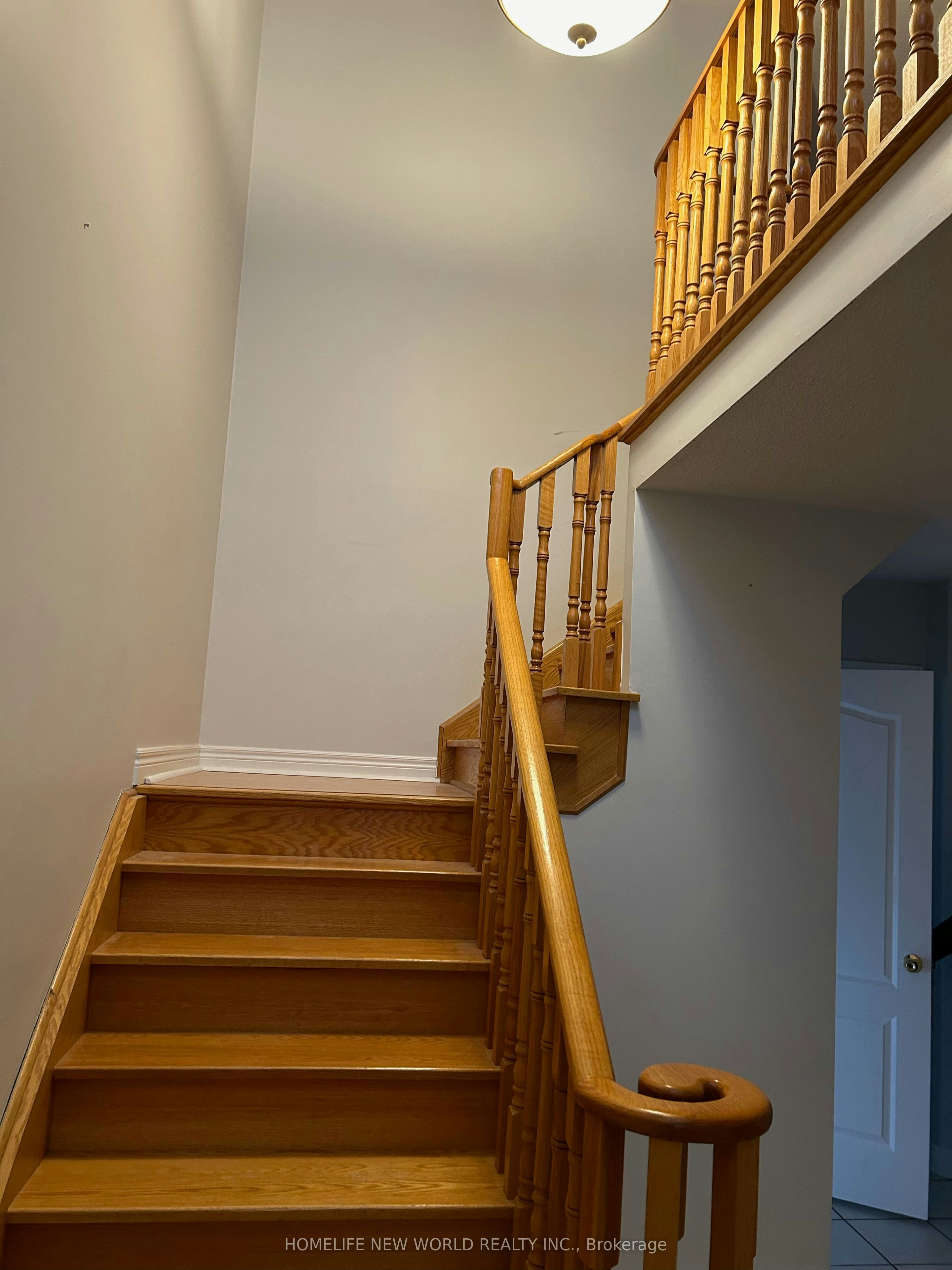 7 Zippora Drive, Richmond Hill, ON, L4S 2M6 - 2