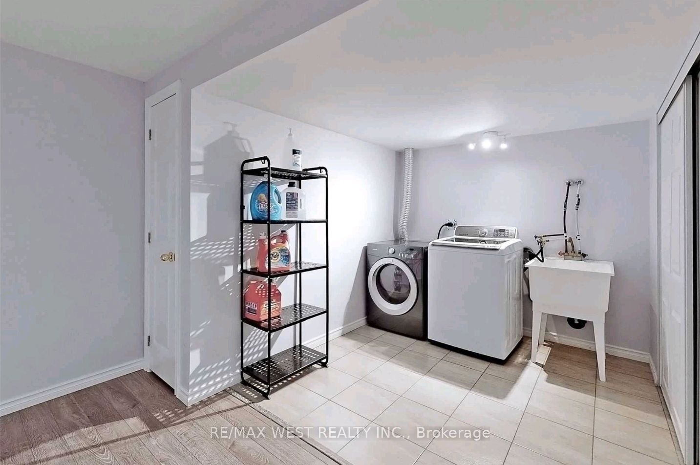 20 Winisk Street, Richmond Hill, ON, L4E 0L5 - 21